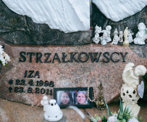 Morderca wciągnął Izę w krzaki. Matka znalazła ciało 13-latki