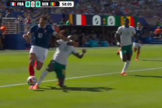 MŚ 2026. Gigantyczna kontrowersja w meczu Francja - Senegal! Mbappe symulował?!