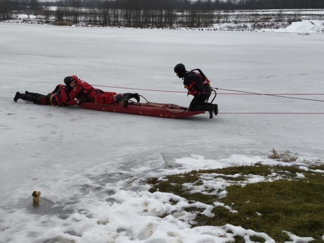 Symulacja akcji ratunkowej na zbiorniku Korzeń w Skrzyszowie