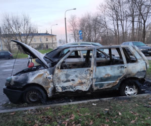 Radom: Pożar aut na parkingu przy 11 listopada.