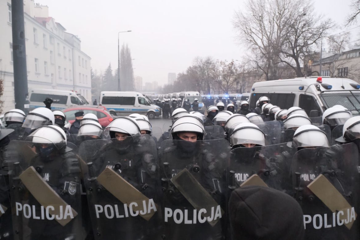 Dom Jarosława Kaczyńskiego otoczony jak twierdza