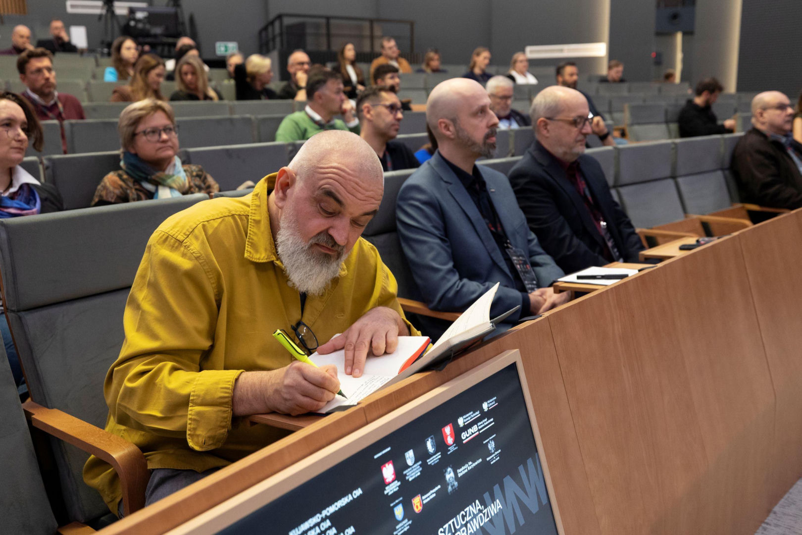 Konferencja „Inteligencja sztuczna, ale rewolucja prawdziwa”
