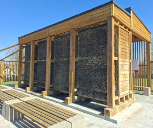 Ruszył sezon na tężni solankowej w Krynkach.  Mały Ciechocinek przyciąga turystów