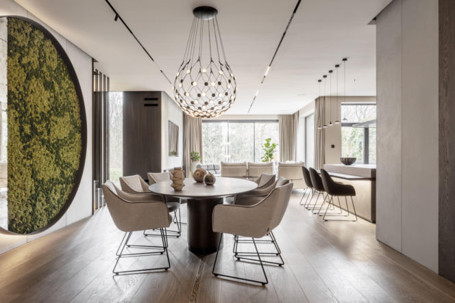 Wnętrza inspirowane Kolorem Roku 2026 Pantone Cloud Dancer