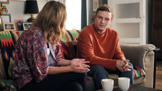 Barwy szczęścia odc. 3350. Asia (Anna Gzyra), Hubert (Marek Molak)