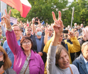 Protest w obronie TVN w Warszawie