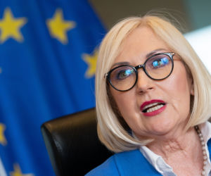 Kumple Suskiego zarabiają krocie jako europosłowie, a on mówi brukselski okupant