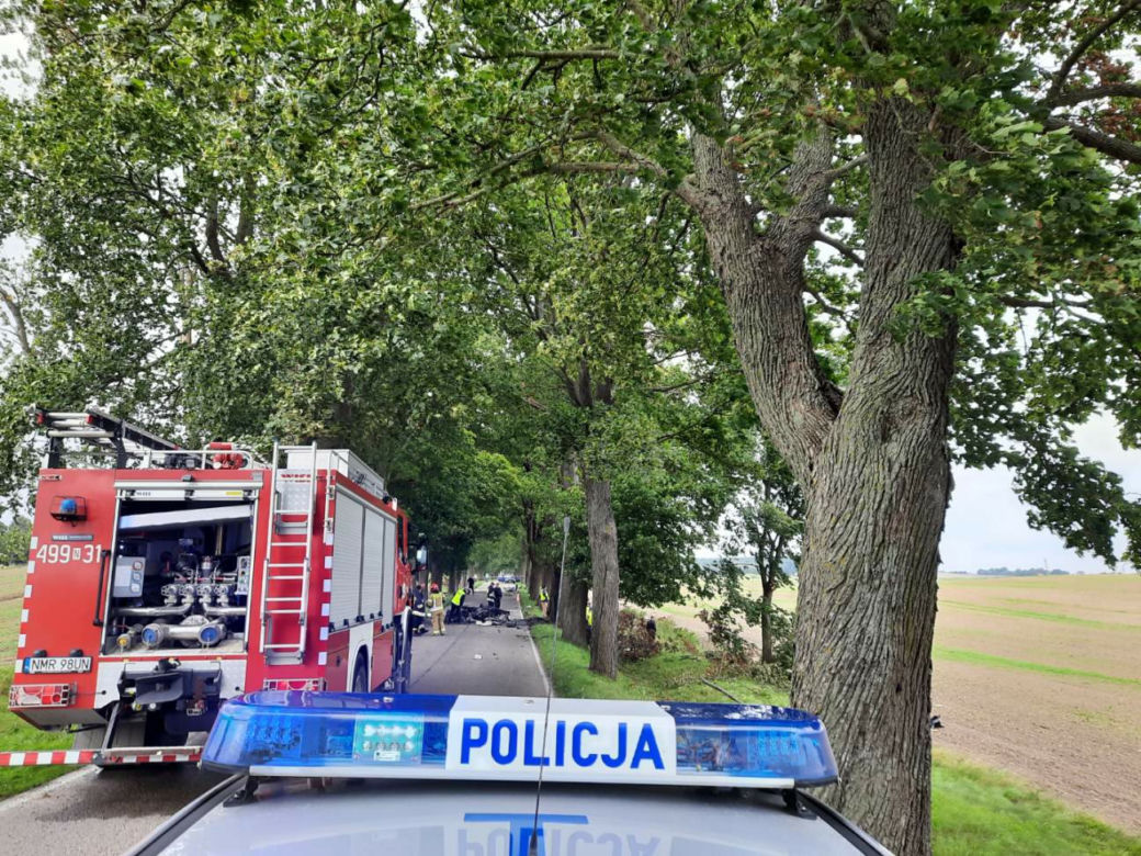 Warmińsko-mazurskie: Dwie osoby spłonęły żywcem w porsche