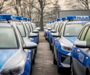 Kujawsko-pomorska policja odebrała 29 nowoczesnych radiowozów