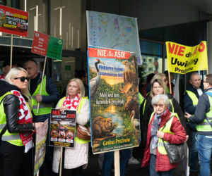 Dramat setek rodzin pod Warszawą! Nowa autostrada zburzy ich domy?! „Żyjemy na bombie”
