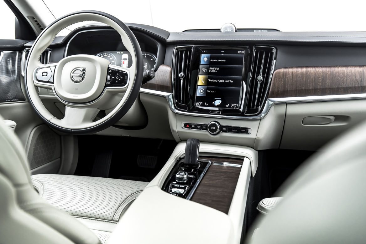 Volvo V90 Cross Country B5 AWD 8AT 