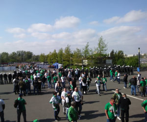 Zamieszanie pod Stadionem Narodowym w Warszawie - kibic Lechii Gdańsk mieli problem ze wejściem na mecz!