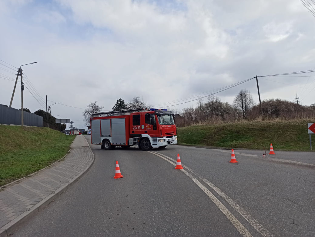 Tragiczny wypadek w Krzyżowicach. Kierowcy nie udało się uratować