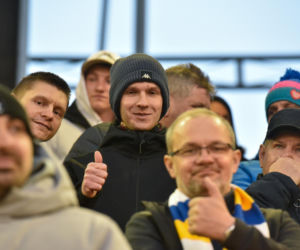 PRES Grupa Dewloperska Toruń - Abramczyk Polonia Bydgoszcz, zdjęcia kibiców i zawodników z pożegnania Adriana Miedzińskiego