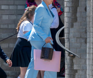Marta Nawrocka z córką Kasią na zakończenie roku szkolnego