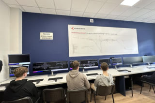 Ostrów. Nowoczesna pracownia w dawnej kolejówce