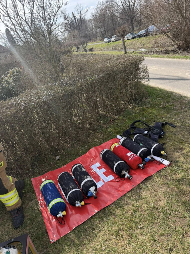Dramatyczna walka z ogniem. Auta płonęły jak zapałki, dwie osoby w szpitalu!
