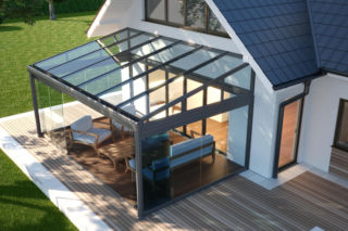 Zadaszenie tarasu  ‒ pergola, markiza czy żagiel? 