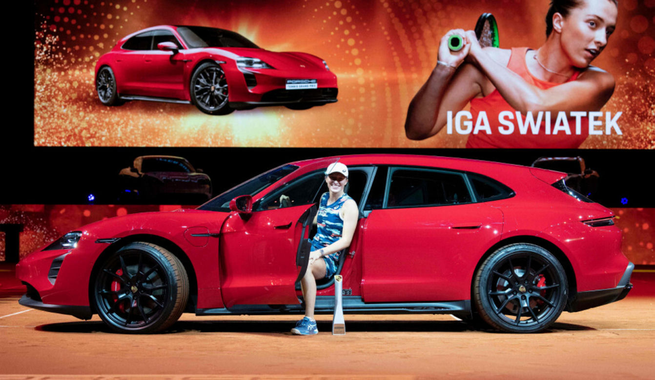 Iga Świątek już jeździ Porsche