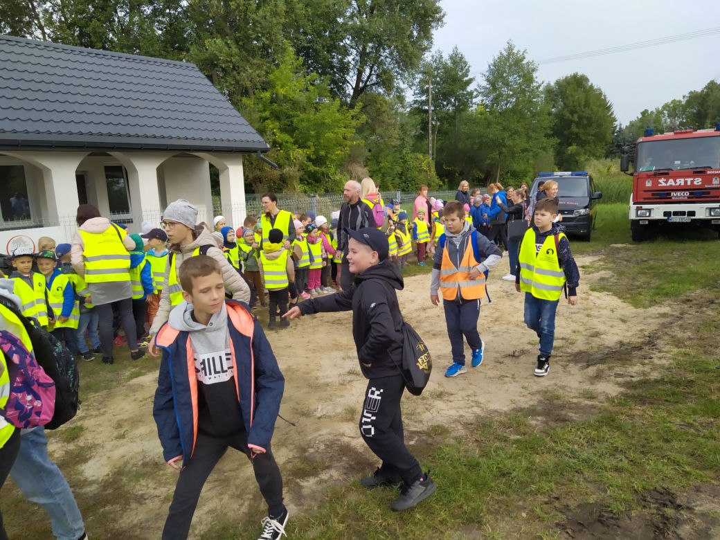 ZOBACZ ZDJĘCIA z akcji "Bezpieczny przejazd" w Koszewnicy, w gminie Kotuń - 15.09.2022