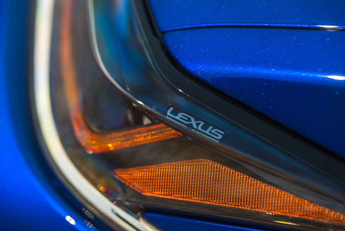 Lexus ES300h F Sport