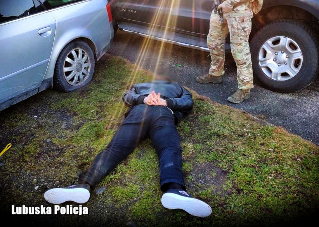 Wybuch paczki w Siecieborzycach. Podejrzany o zamach opublikował wideo z synkiem [ZDJĘCIA].