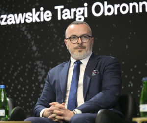Warszawskie Targi Obronne. Scena Biała Współpraca publiczno-prywatna w sektorze obronnym. Szanse, bariery, wyzwania
