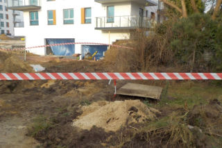 Bomby na Tarchominie! Leżały tuż pod blokiem, mogło dojść do tragedii [GALERIA]