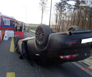 Alfa Romeo na dachu. Do tego prowadzi nadmierna prędkość