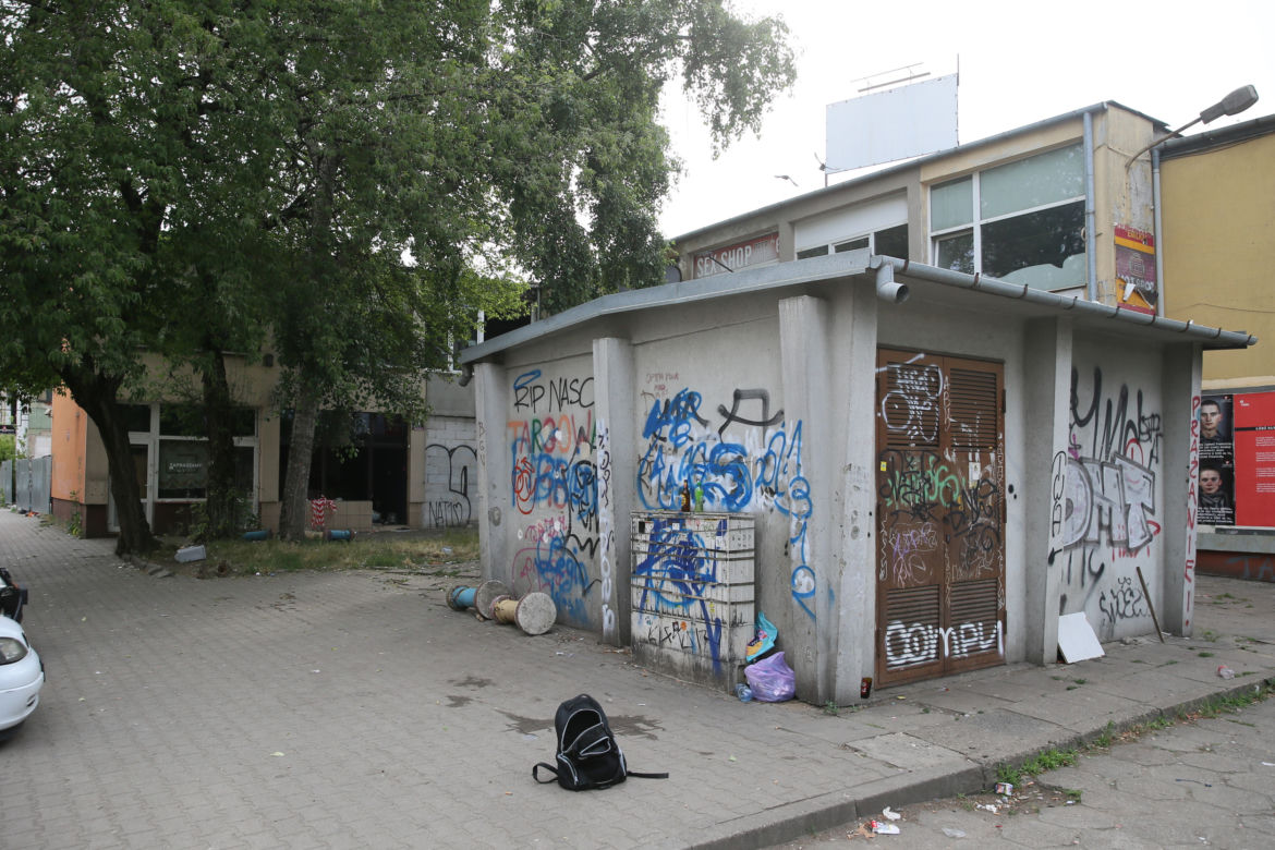Centrum patologii na Pradze. Tu zadźgali człowieka i pobili policjanta. Co dalej z pawilonami przy ul. Targowej?