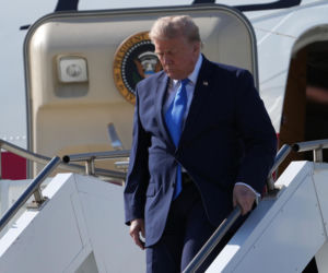 Uzbrojony mężczyzna czekał na Trumpa! Potem incydent ze śmigłowcem