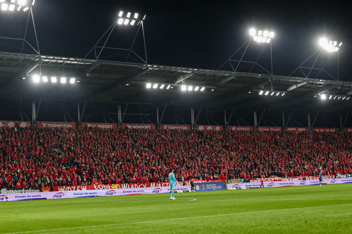 Widzew Łódź - Wisła Kraków; Zdjęcia kibiców i zawodników z meczu 11. kolejki PKO BP Ekstraklasy 2026/27