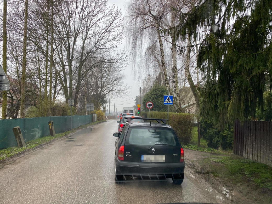 Kuriozalne skrzyżowanie pod Krakowem