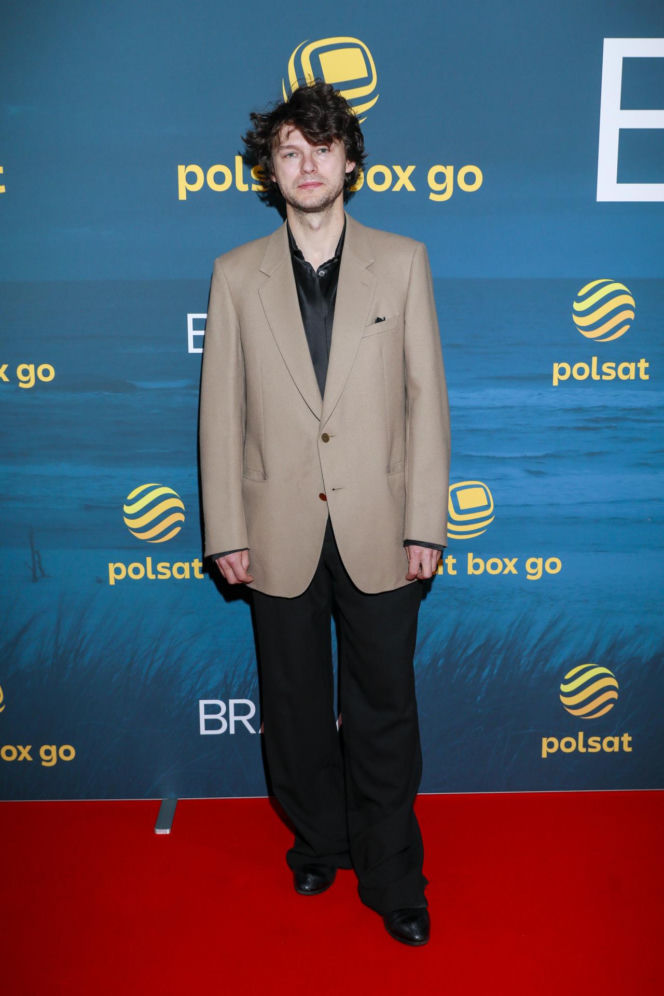 To on zagra Pawła w „Pierwszej miłości”! Kim jest aktor, który przejmuje kultową rolę?