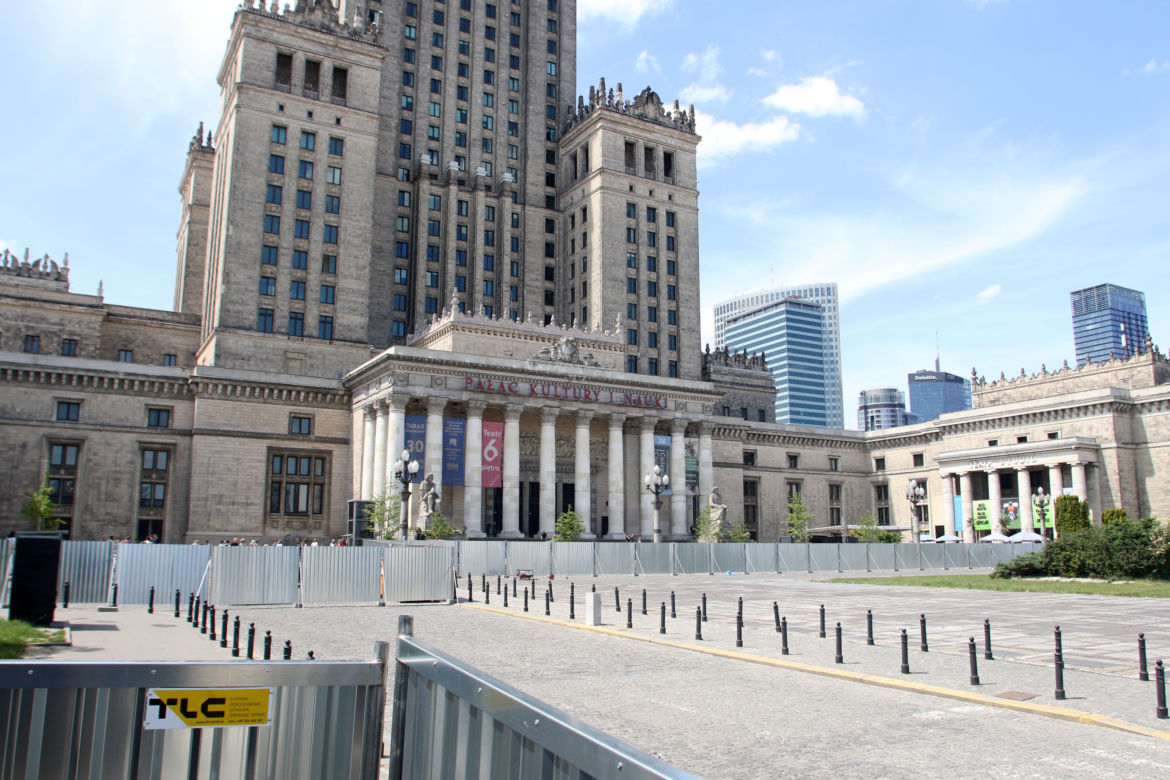 Plac Centralny w Warszawie. Rozpoczęła się budowa