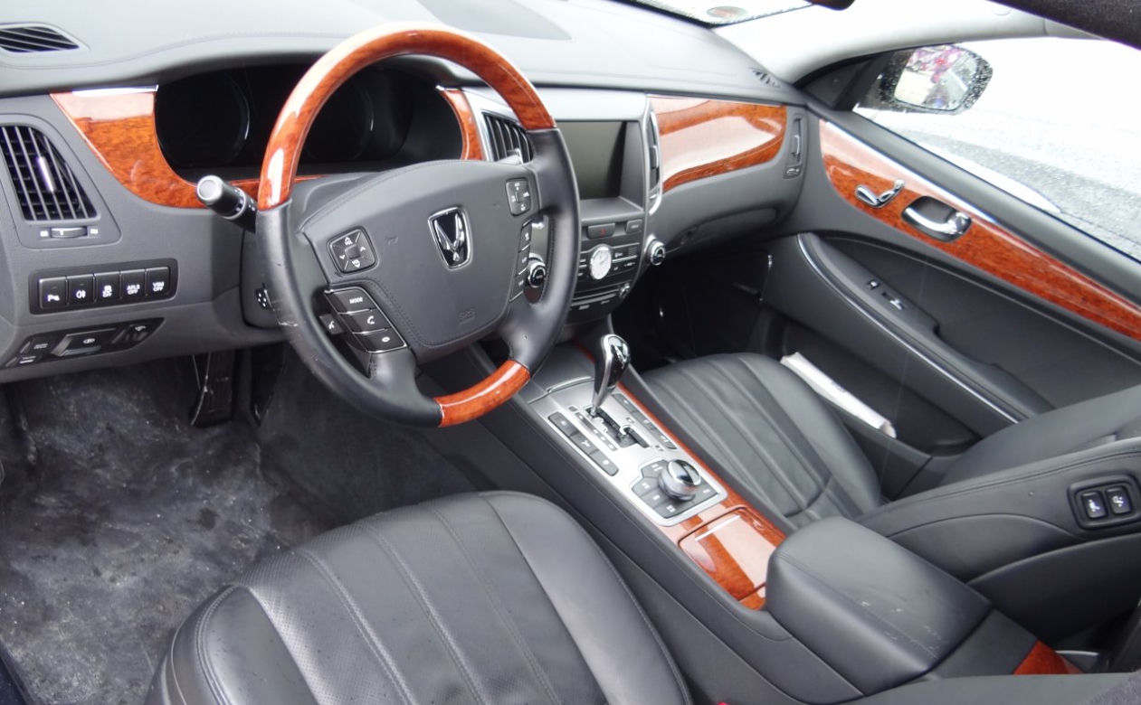 Hyundai Equus