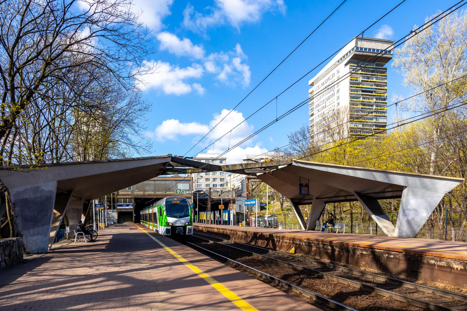 Blok Młotek na Smolnej 8 w Warszawie