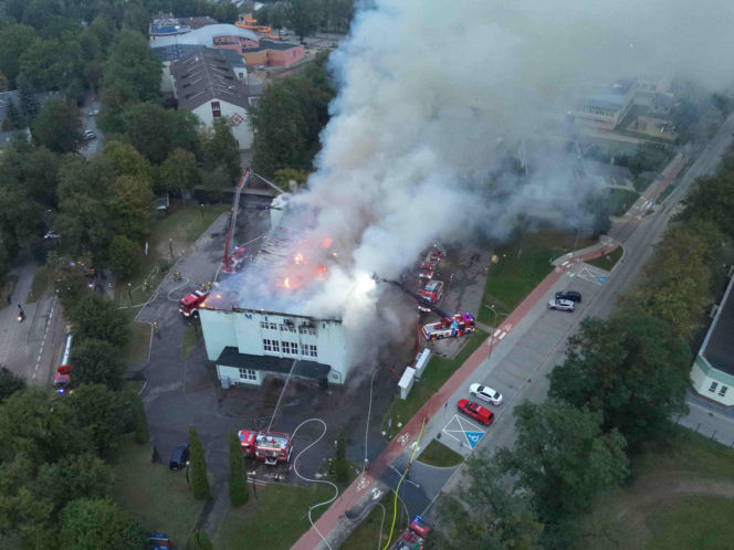 Hajnówka. Pożar sklepu meblowego. Milionowe straty