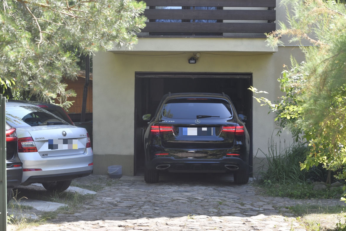 Bartłomiej Misiewicz w Mercedesie Klasy GLC 250 4MATIC