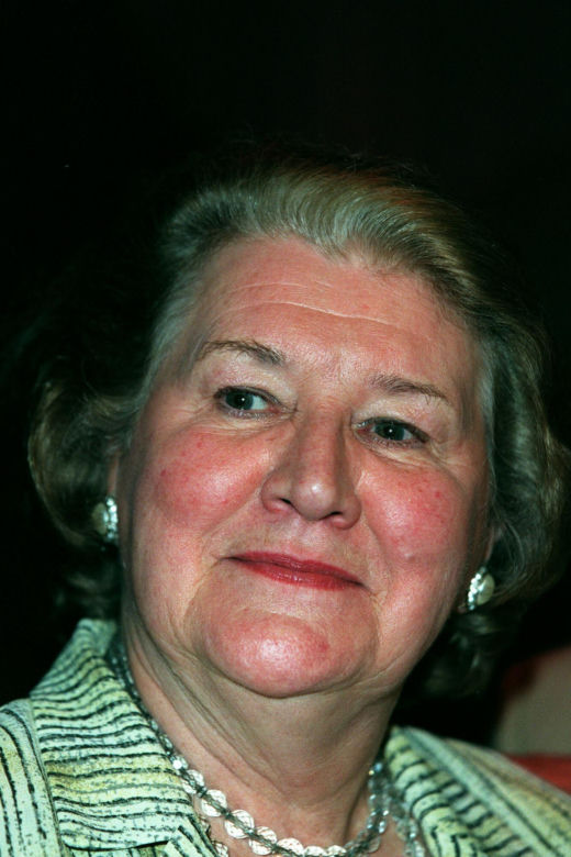 Patricia Routledge w 1998 roku