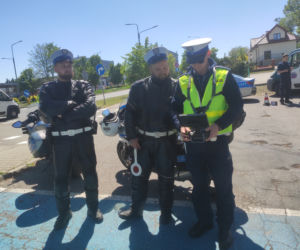 Ratownik w każdym samochodzie - Działania policji i ratowników