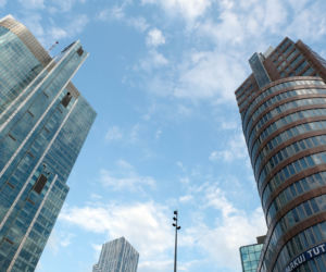 Zburzą wieżowiec w centrum Warszawy