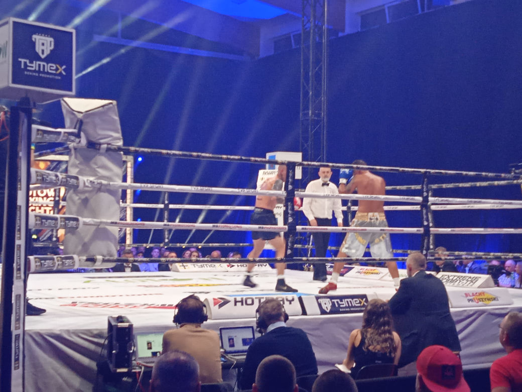 Złotów Boxing Night za nami. Emocjonujące pojedynki rozgrzały Złotów