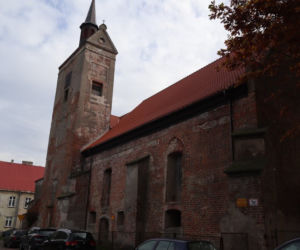 Zabytkowy kościół w Biskupcu ma nowy dach [ZDJĘCIA]