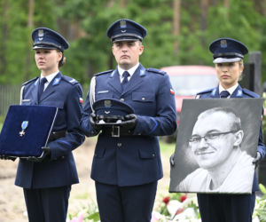 Tłumy pożegnały 23-letniego policjanta. Kacper zginął w tragicznym wypadku w Piasecznie