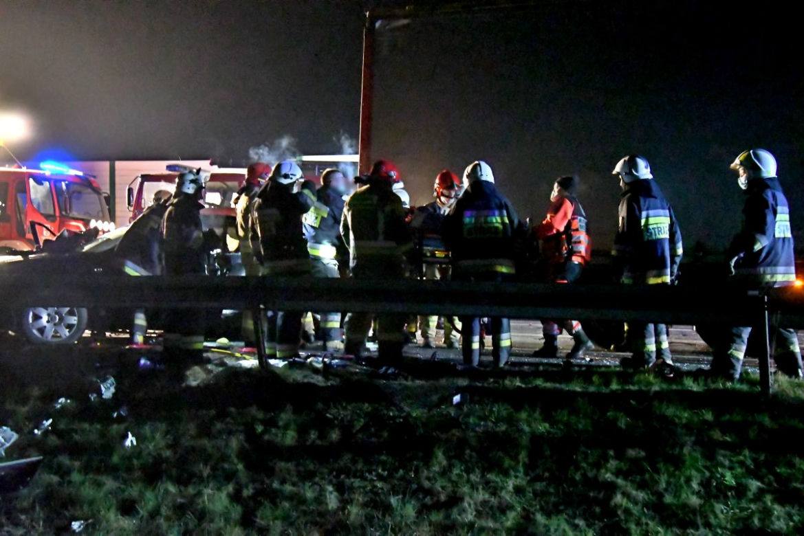 Dargobądz. Zginęła 25letnia kobieta uderzając w tył samochodu ciężarowego