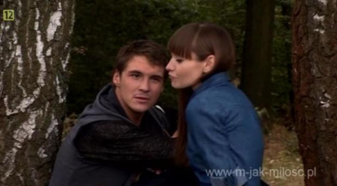M jak miłość. Marcin Chodakowski (Mikołaj Roznerski), Janka (Joanna Osyda)