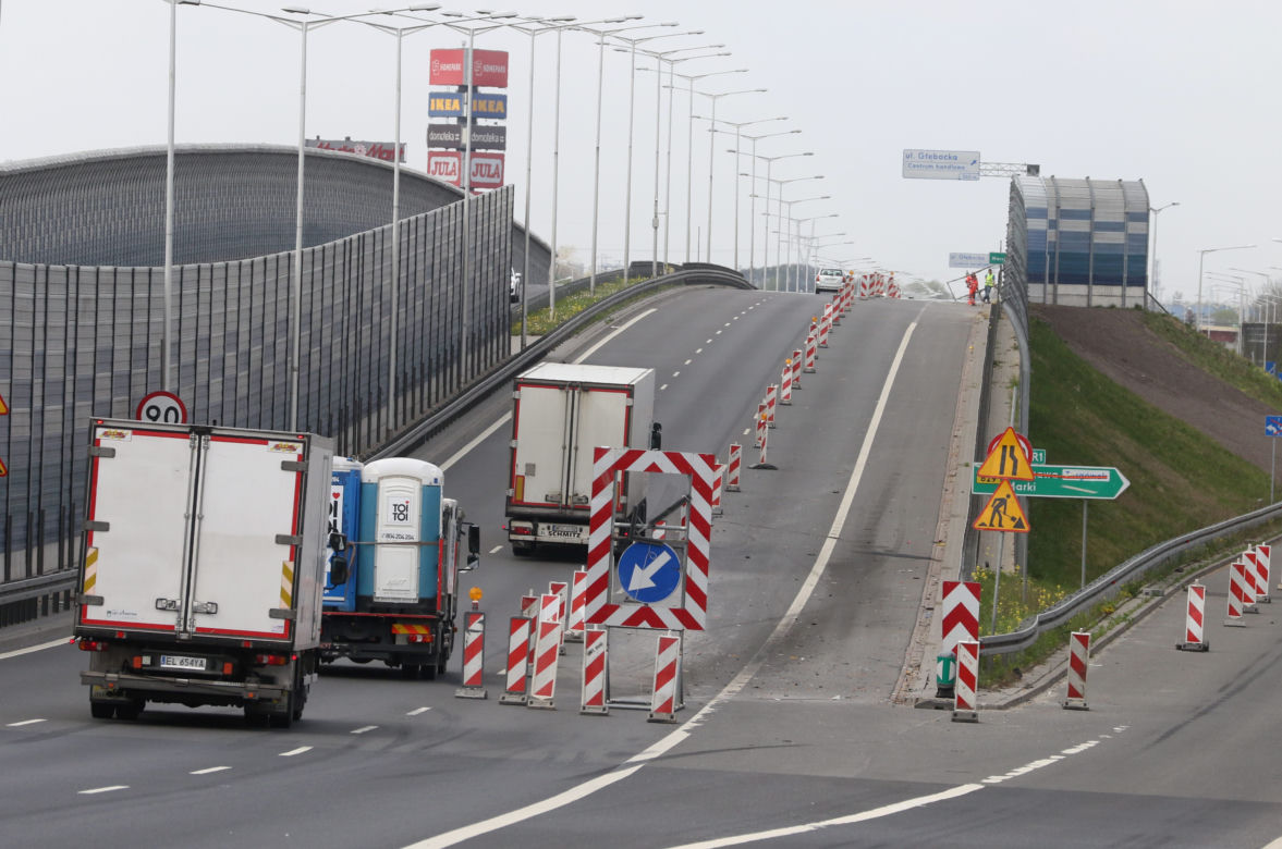 Drogowcy naprawiają fuszerkę sprzed lat