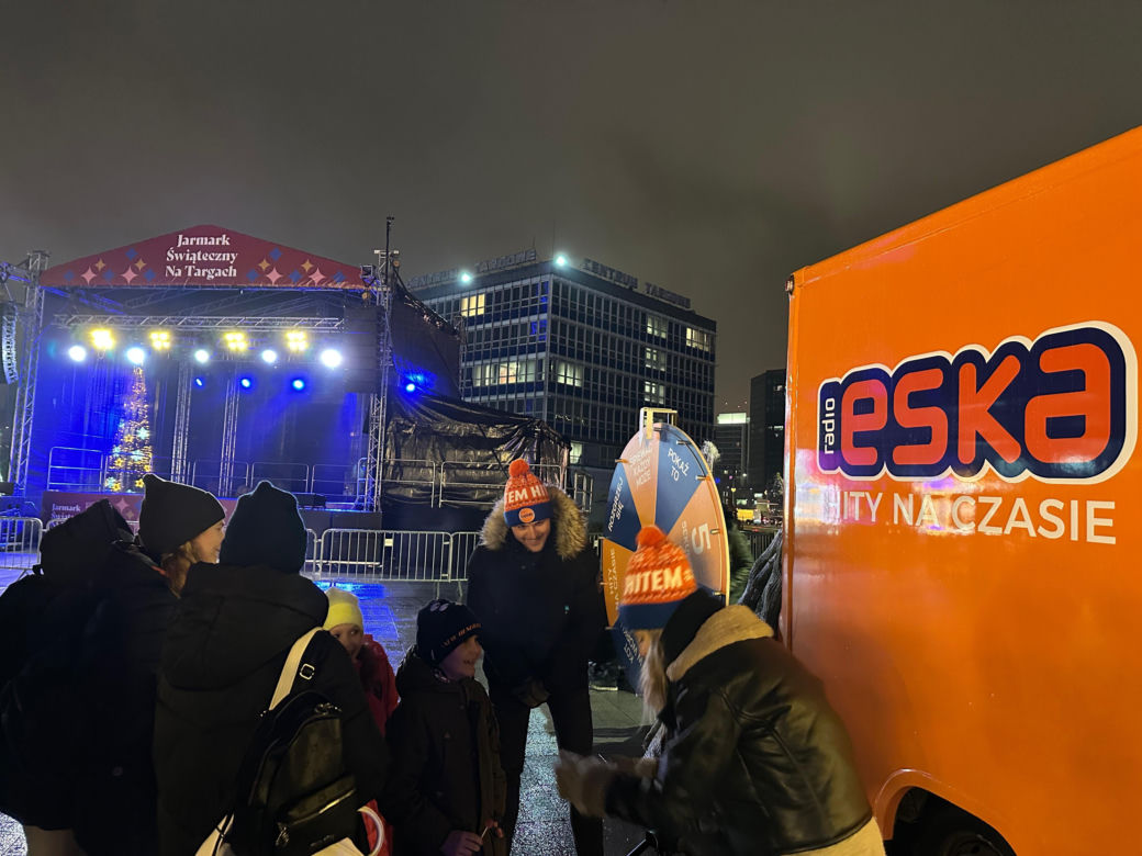 Ekipa Eski rozdaje Wam choinki