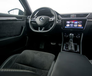 Skoda Superb Combi 2.0 TDI - wnętrze trzecia generacja